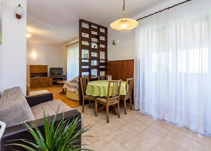 빌라 Villa Vinkuran