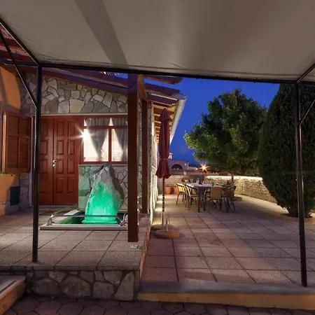 Villa Villa Vinkuran *